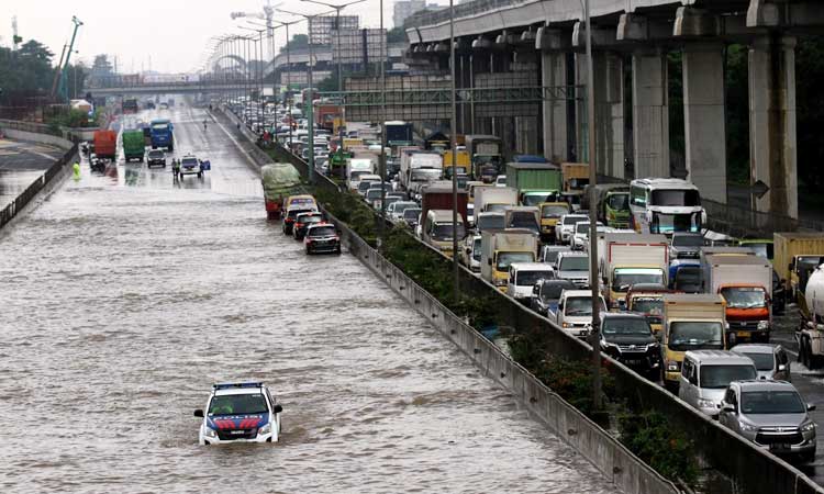 BERITA FOTO : Deja Vu Banjir Jakarta