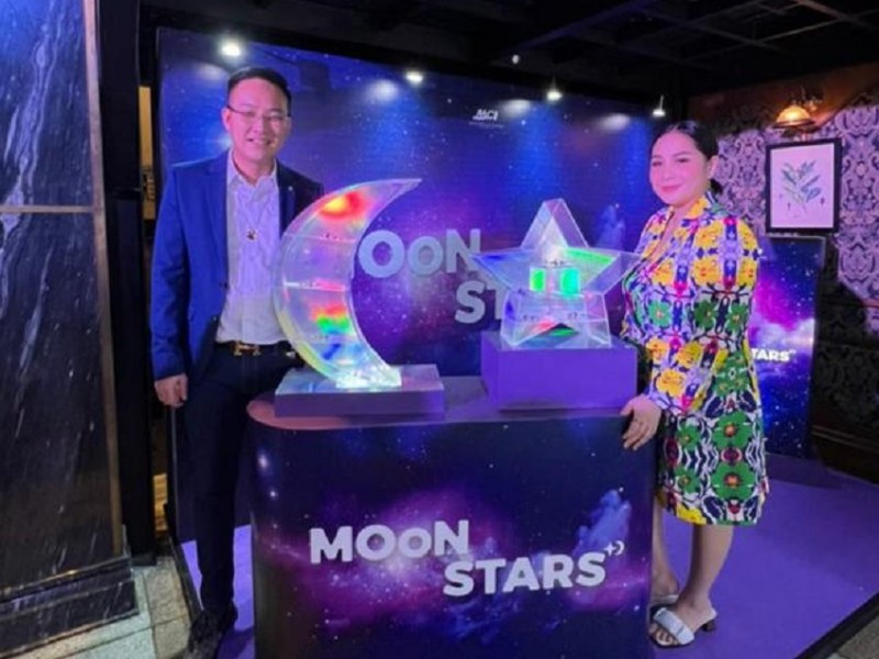 Nagita Slavina Berkolaborasi Dengan MCI Luncurkan Produk Bracelet Moon Star