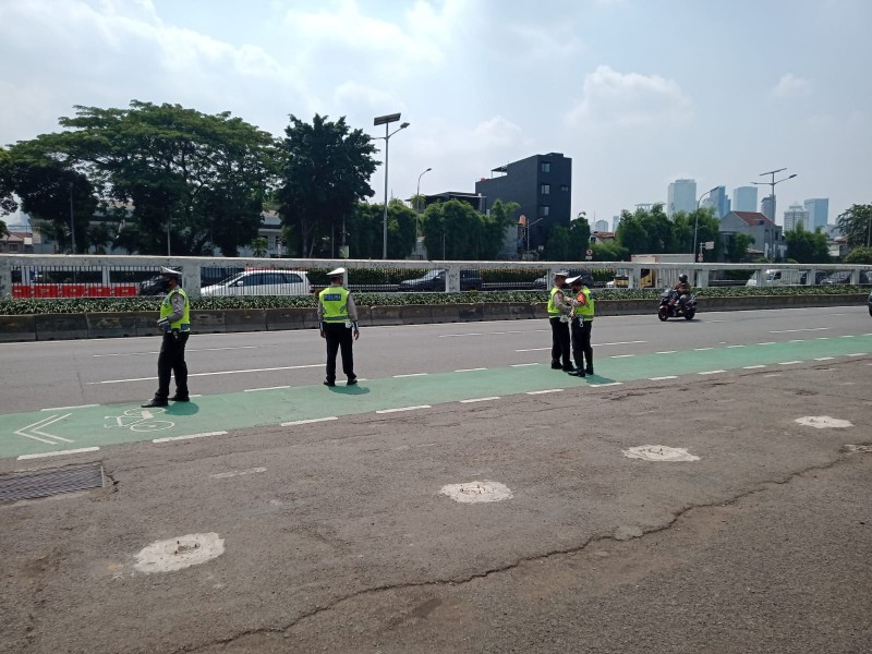 Demo BEM SI, Begini Situasi Terkini Lalu Lintas di Depan Gedung DPR