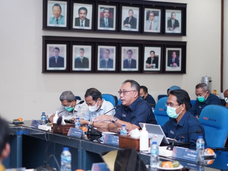 Direktur Operasi dan Produksi Pupuk Kaltim Hanggara Patrianta saat berbicara dalam Focus Group Discussion (FGD) bersama perwakilan seluruh anak perusahaan (anper) Pupuk Indonesia Grup./JIBI-Istimewa