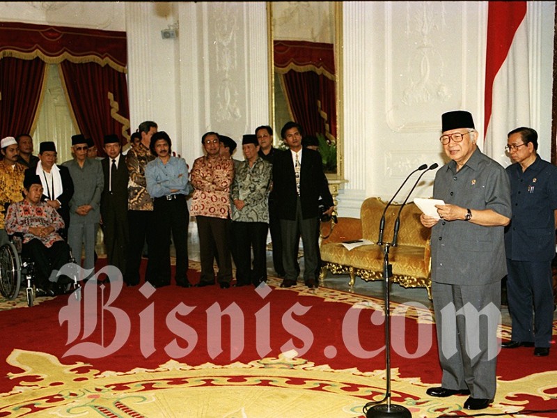 presiden Soeharto mundur