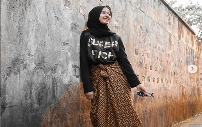 Viral! Gadis Cantik Aceh Kerap Jadi Meme di Bak Truk