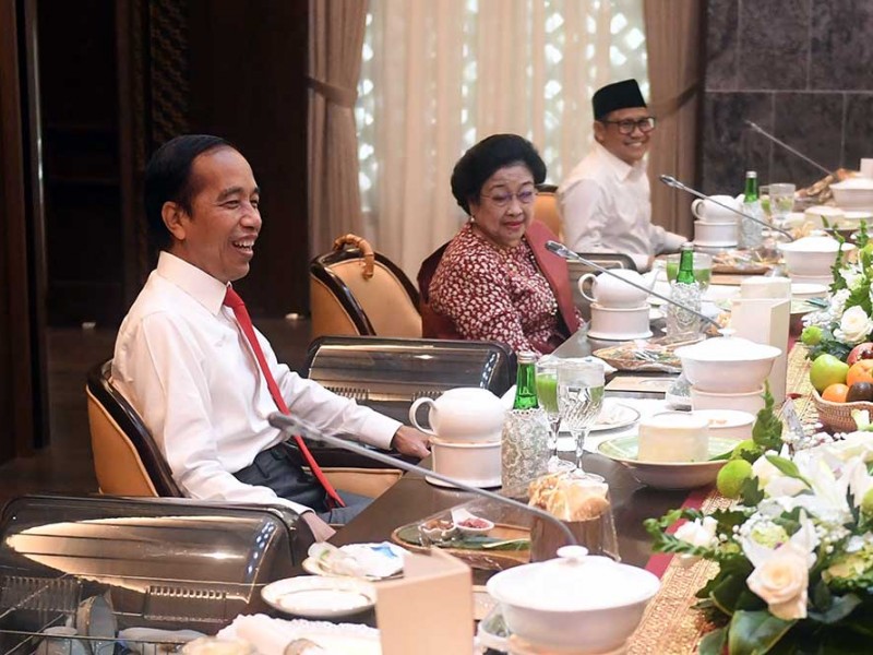 Foto-Foto Para Elit Partai Makan Siang dengan Presiden Jokowi