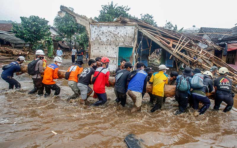 Foto-Foto Kondisi Terkini Lokasi Banjir Bandang di Sukabumi