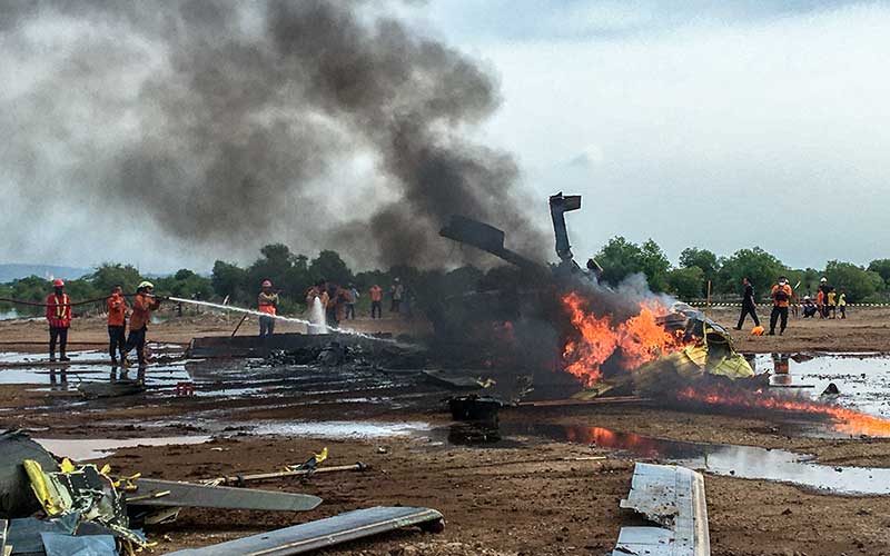 Foto-Foto Evakuasi Helikopter Mi 17 yang Jatuh di Kendal