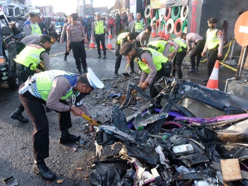 Kronologi dan Foto-foto Kecelakaan Enam Tewas di Kertek Wonosobo