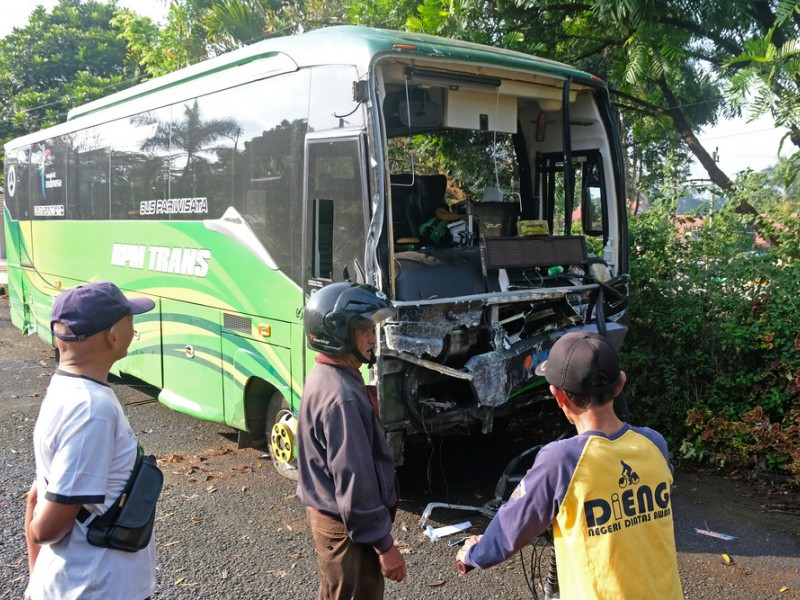 Kronologi dan Foto-foto Kecelakaan Enam Tewas di Kertek Wonosobo