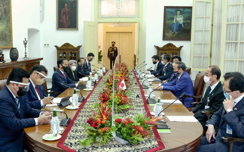 Foto-Foto Pertemuan Presiden Joko Widodo Dengan Perdana Menteri Jepang Yoshihide Suga