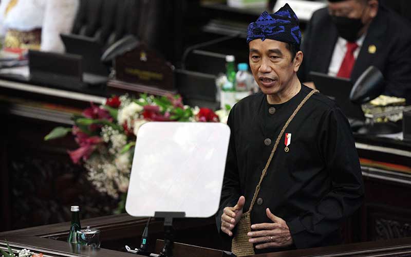 Foto-Foto Presiden Joko Widodo Gunakan Pakaian Adat Suku Badui Saat Sidang Bersama MPR RI