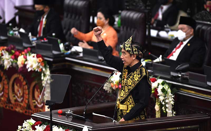 Foto-Foto Jokowi Pakai Baju Adat Sabu Saat Sidang Tahunan MPR DPR