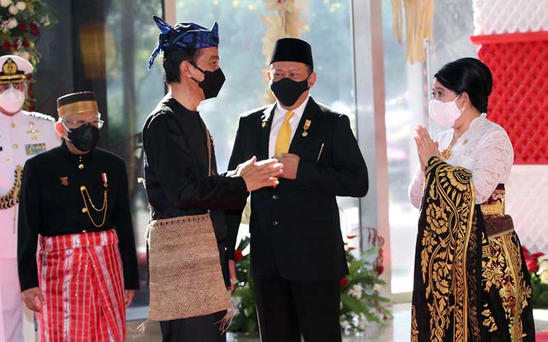 Foto-Foto Presiden Joko Widodo Gunakan Pakaian Adat Suku Badui Saat Sidang Bersama MPR RI