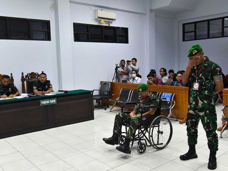 Tangis Oknum TNI Pecah Setelah Divonis Penjara Seumur Hidup Karena Bawa Sabu 75 Kg