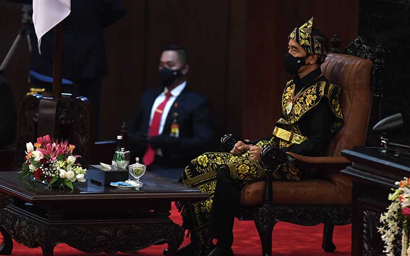 Foto-Foto Jokowi Pakai Baju Adat Sabu Saat Sidang Tahunan MPR DPR