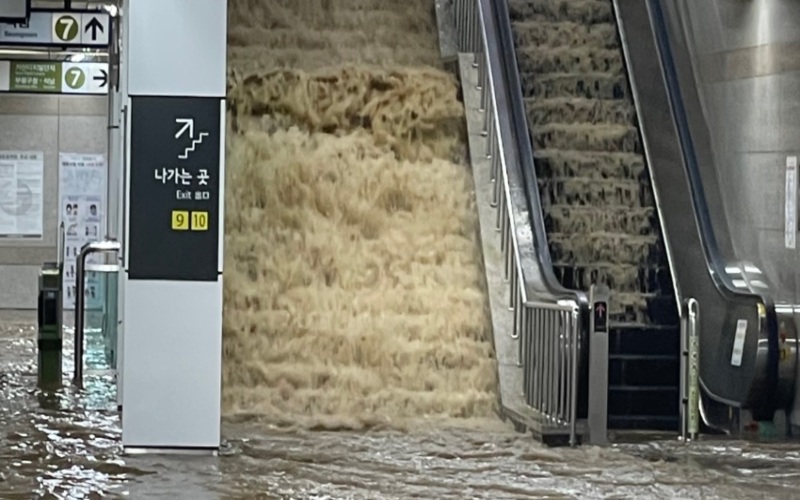 Foto-Foto Kota Seoul Dilanda Banjir Besar