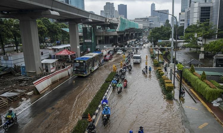 Foto-Foto Jakarta Banjir 25 Februari 2020