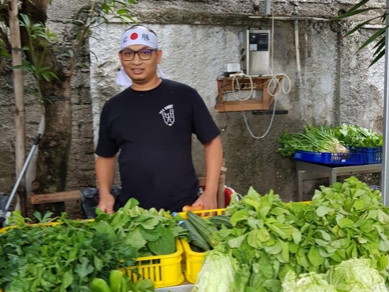 Terpukul Pandemi, Pelaku Bisnis Showbiz Ini Banting Setir Jualan Ikan dan Sayur