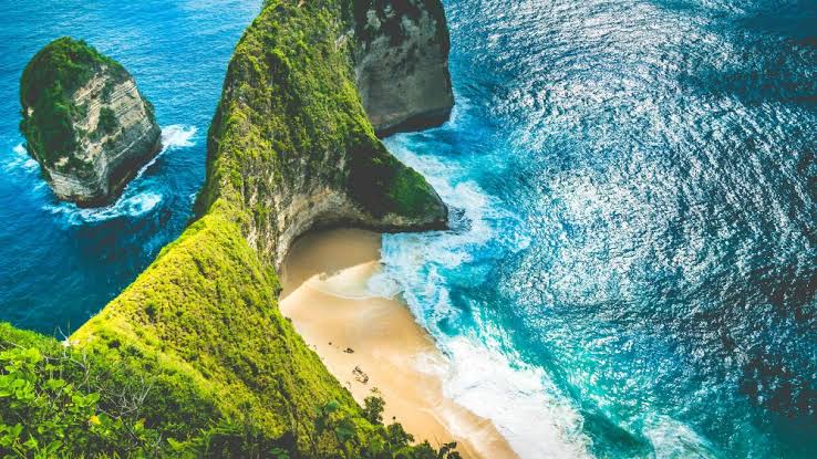 13 Pantai Instagramable di Indonesia