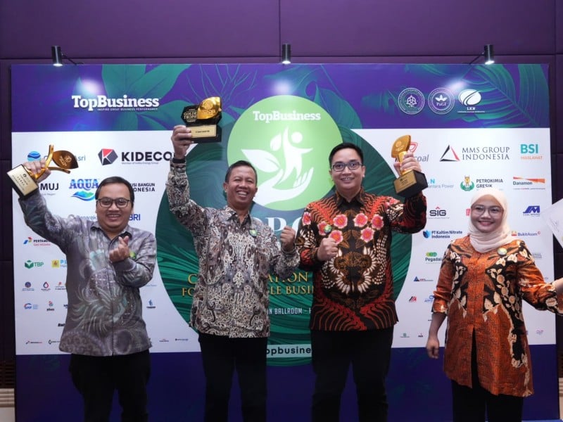 Jalankan CSR Inovatif, PTBA Borong 3 Penghargaan TOP CSR Awards