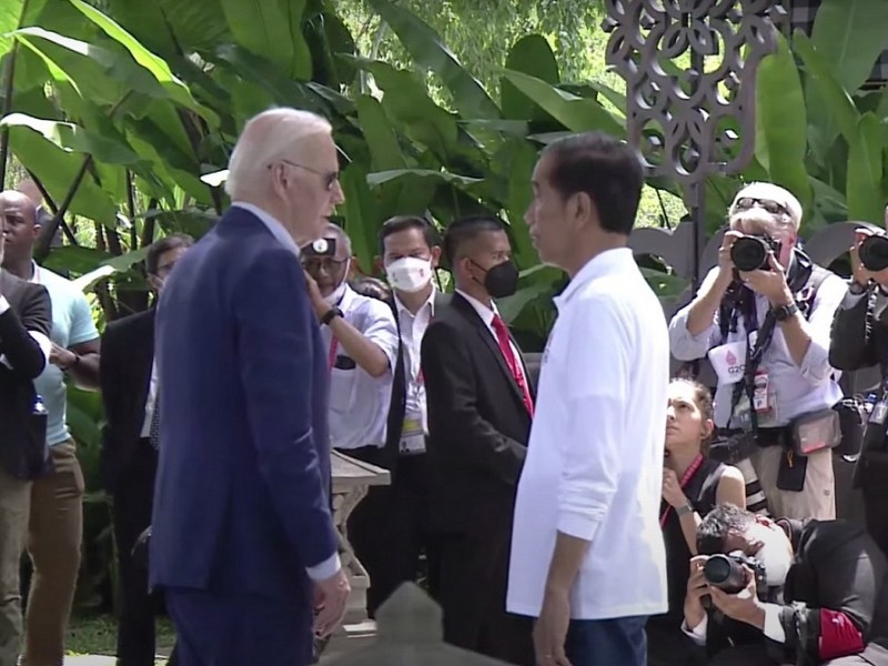 Momen Joe Biden Tersandung di Tahura Mangrove, Untung Ada Jokowi