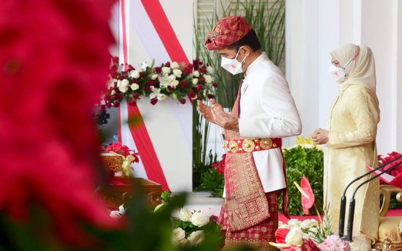 Tengok Busana Khas Lampung Dipakai Jokowi di Upacara Detik-Detik Proklamasi 17 Agustus di Istana Merdeka