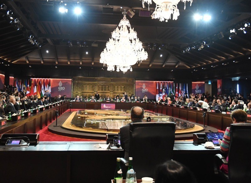 Menerka Diplomasi Jokowi dari Posisi Duduk Petinggi di KTT G20 Bali