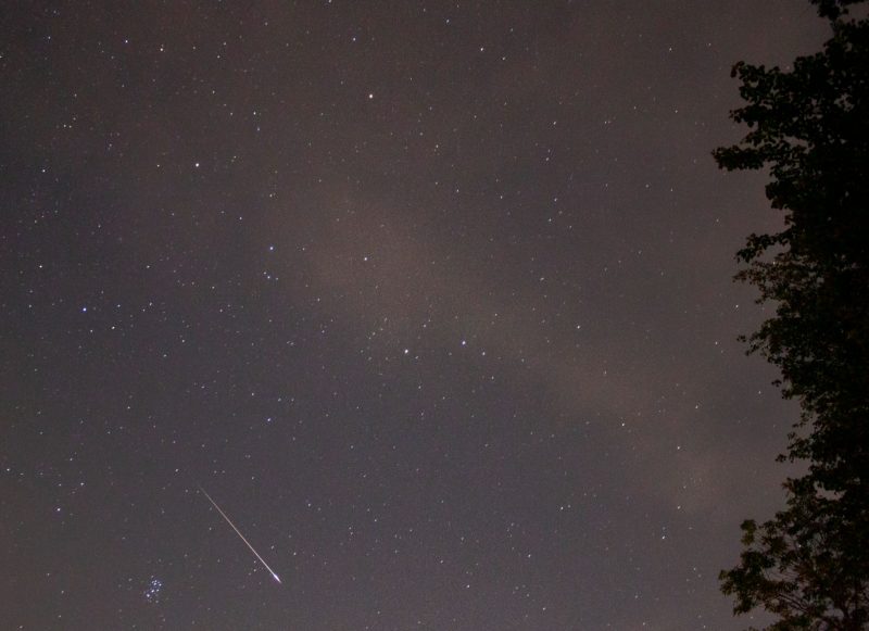 Foto-foto Menakjubkan Puncak Hujan Meteor Perseid 