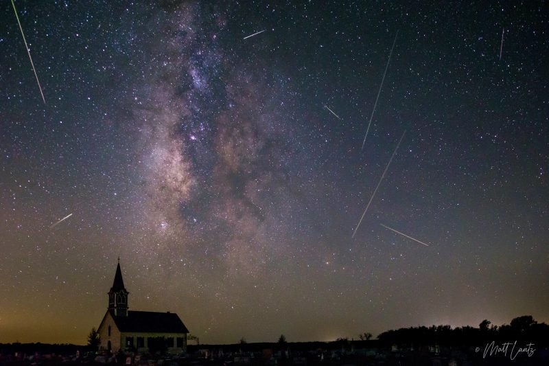 Foto-foto Menakjubkan Puncak Hujan Meteor Perseid 