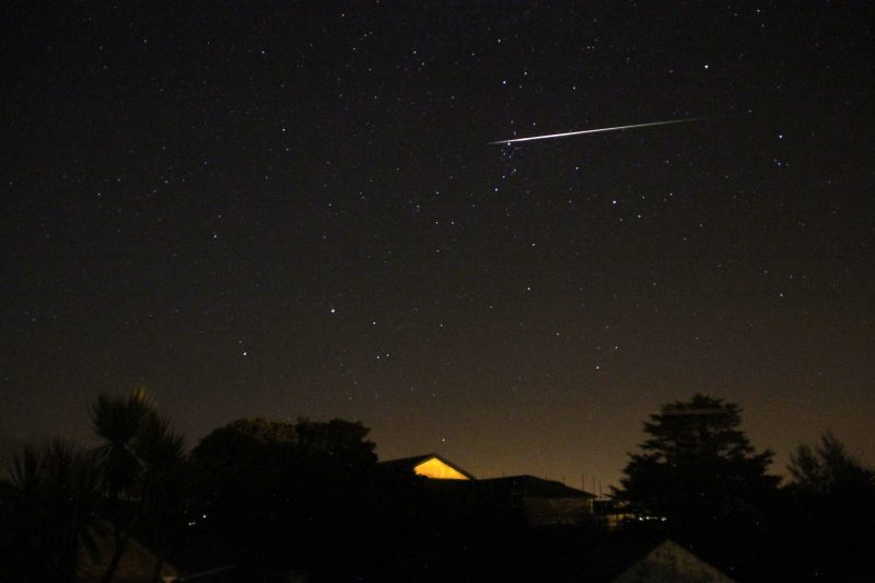 Foto-foto Menakjubkan Puncak Hujan Meteor Perseid 