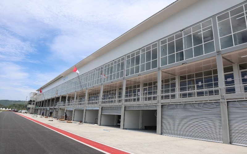 Keren! Foto-foto Modular Pit Building untuk WSBK 2021 Mandalika 