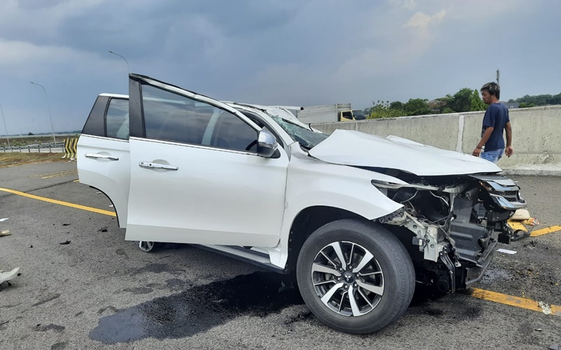 Kondisi Mobil Pajero yang Dikendarai Vanessa Angel Saat Kecelakaan