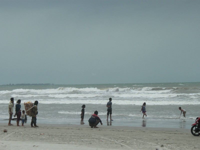 pantai panjang di bengkulu