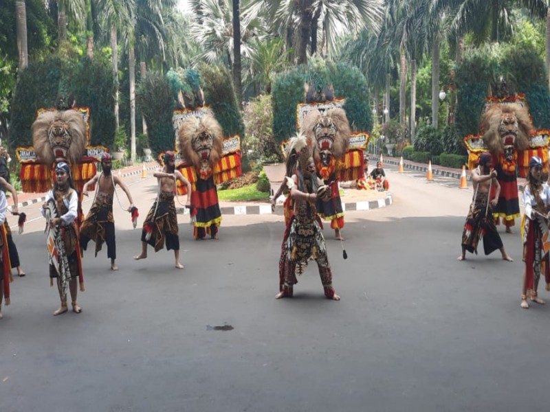 Potret Reog Ponorogo Goyang Lapangan Banteng, Siap-Siap Besok di TMII