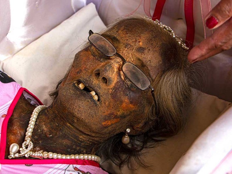 Ritual Manene Suku Toraja, Dari Leluhur Untuk Leluhur