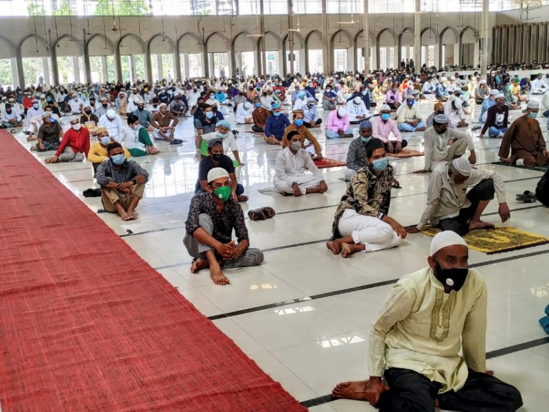 larangan sholat salat berjamaah