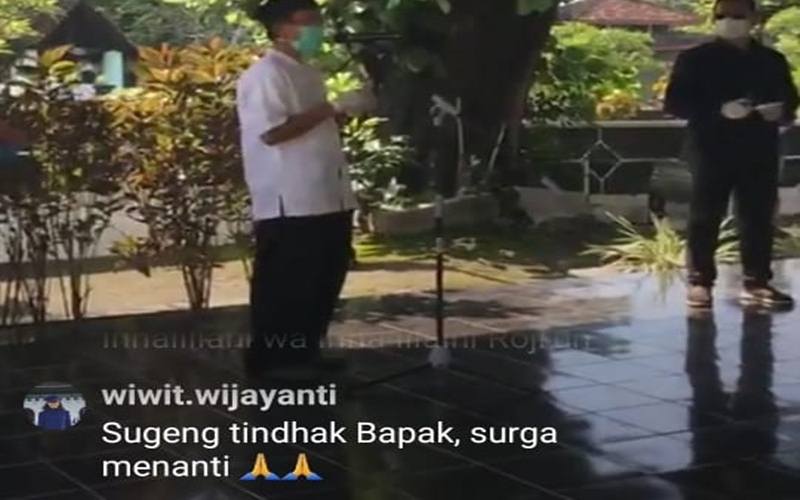 Detik-Detik Pemakaman Guru Besar UGM yang Positif Covid-19