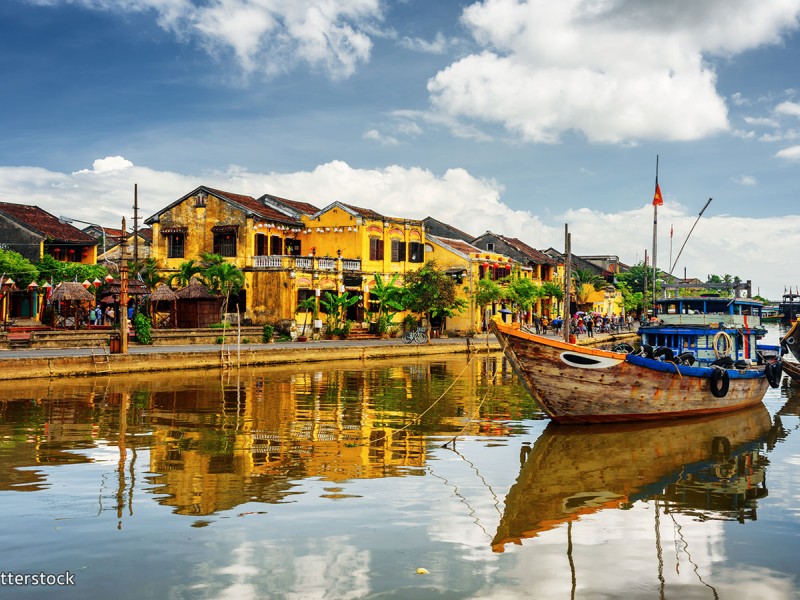 9 Kota Unik Paling Penuh Warna di Asia, Termasuk Kampung Pelangi Indonesia