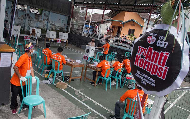 Potret Pemungutan Suara Pilkada Serentak Dari Berbagai Penjuru Tanah Air