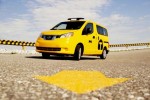 130828_taxi nissan nv.jpg