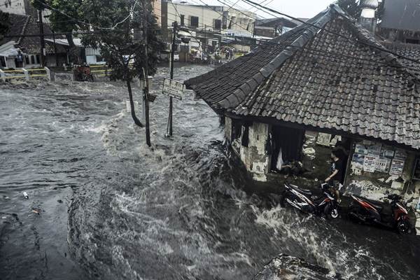 Banjir Kembali Landa Bandung