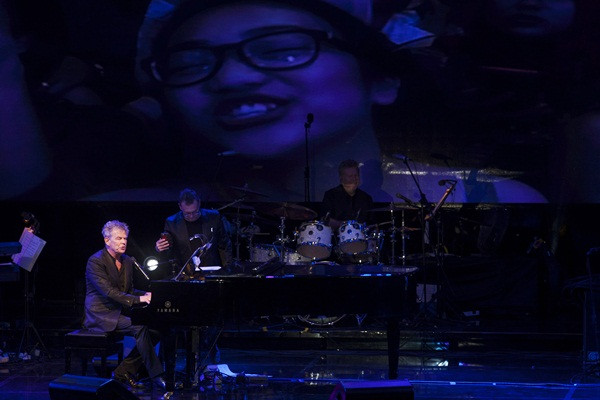 Inilah Foto Lengkap Konser David Foster di Yogyakarta