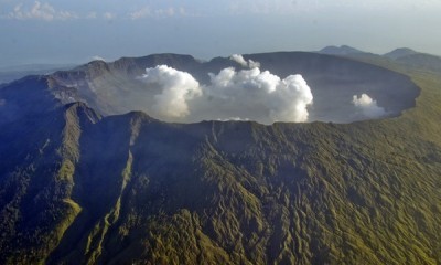 Panorama Kaldera Gunung Tambora