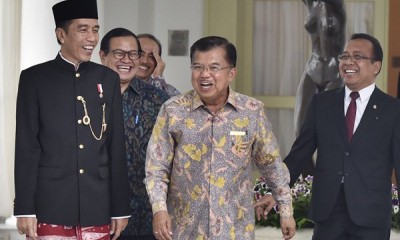 Foto-foto Candid Keakraban Presiden Jokowi dan Wapres JK