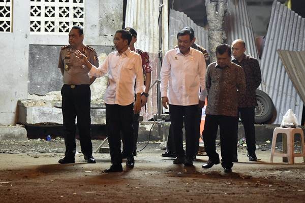 Presiden Jokowi & Wapres JK Hadir di Lokasi Bom Kampung Melayu