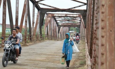 Pemudik Hindari Jembatan di Kertosono Ini