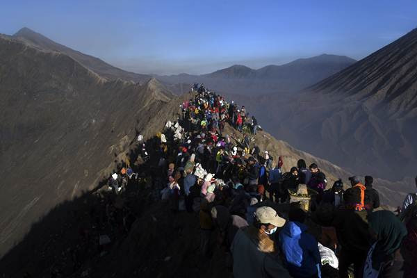 Tradisi Yadnya Kasada di Gunung Bromo
