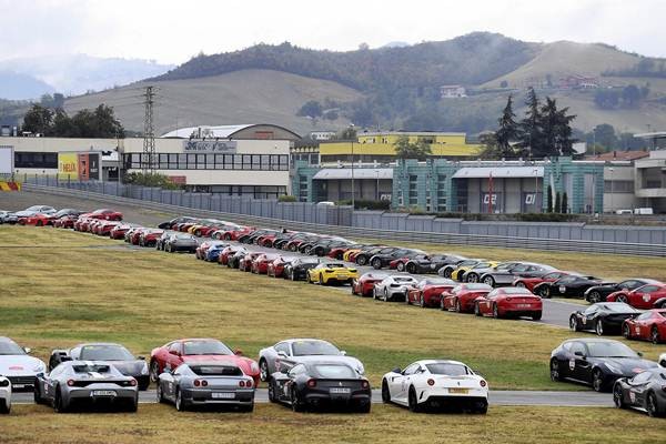 Peringatan 70 Tahun Mobil Ferrari