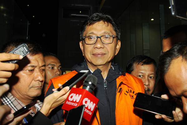 Senyum Wali Kota Batu Eddy Rumpoko Jadi Tahanan KPK