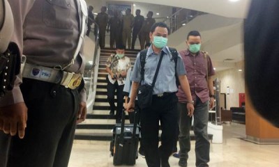 Petugas KPK Geledah Kantor Bupati Kukar Rita Widyasari 