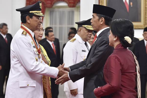 Pelantikan Gubernur DIY Sri Sultan Hamengku Buwono X