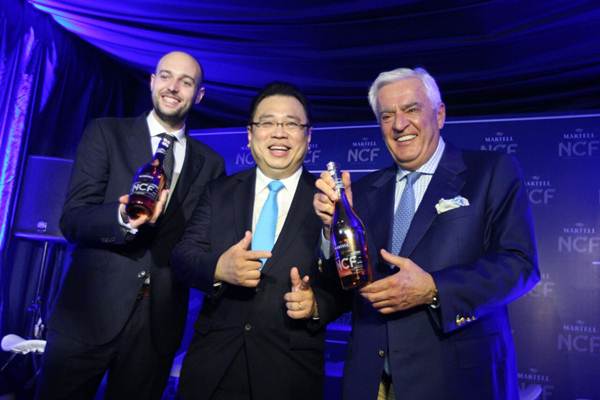 Peluncuran Botol Martell 